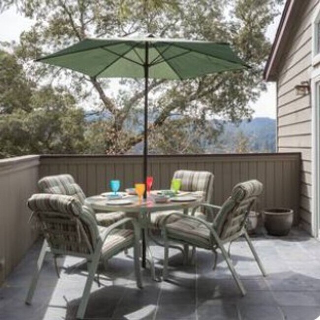 Foto del edificio - Furnished Mountain Oasis in Felton!