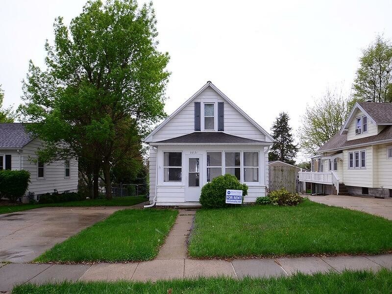 Primary Photo - 3821 Castelar St