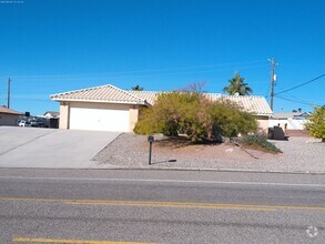 Building Photo - 3275 Chemehuevi Blvd