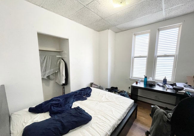 Foto del edificio - 1572 Tremont St