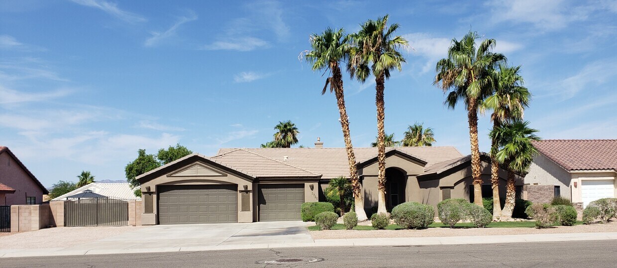 3725 Cimarron Dr, Bullhead City, AZ 86442 House Rental in Bullhead