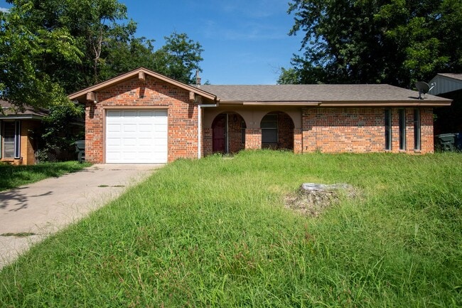 3 Bed 1 Bath in Midwest City! Half off on ... - 3 Bed 1 Bath in Midwest City! Half off on ... House