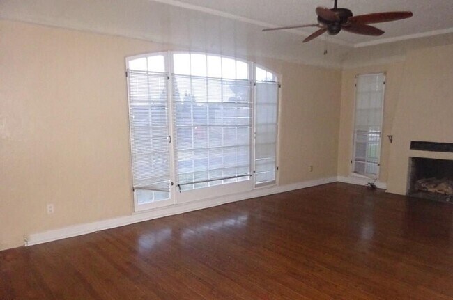 Foto del edificio - 3231 Richmond Ave