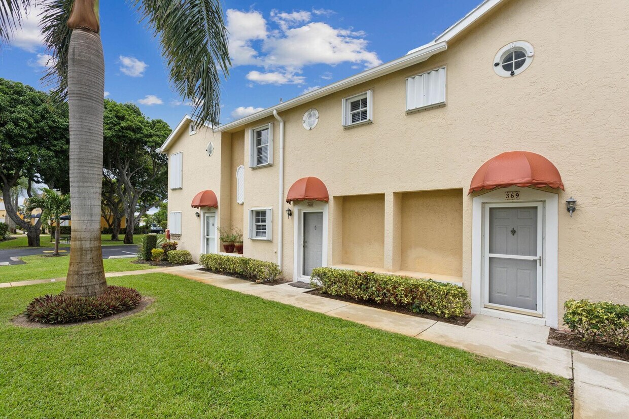 Foto principal - 368 Waterside Dr