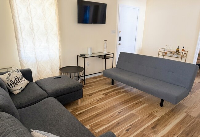 Foto del edificio - 2128 Courtland Ave