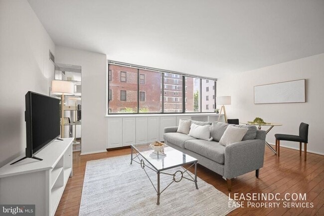 Foto del edificio - 1245 13th St NW
