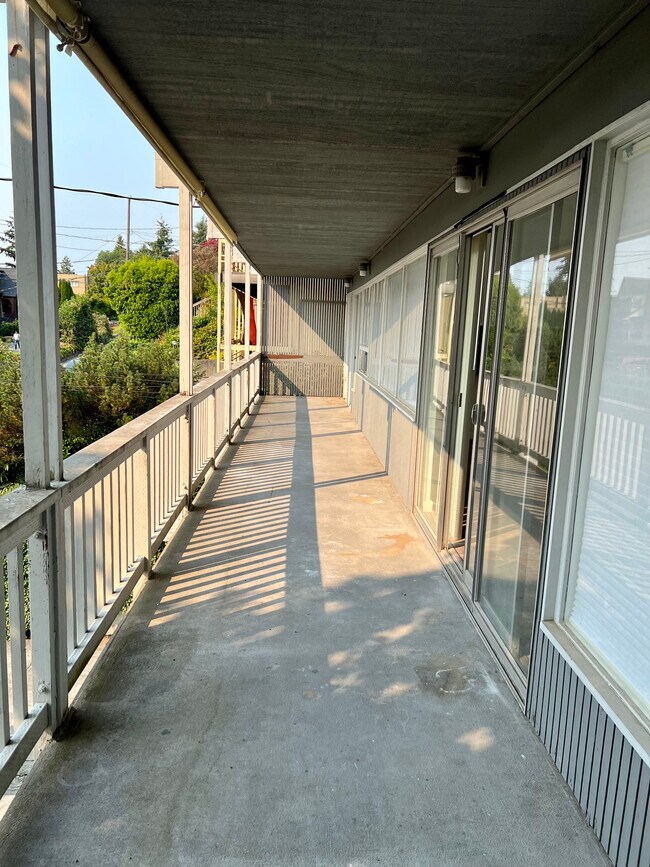 Large full length deck with great views of Magnolia, the Sound, Bainbridge, and the sunset! - 2220 12th Ave W