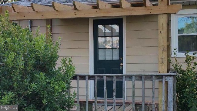 Foto del edificio - 4807 Woods Wharf Rd