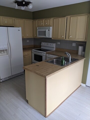 Building Photo - 201 Stafford Dr