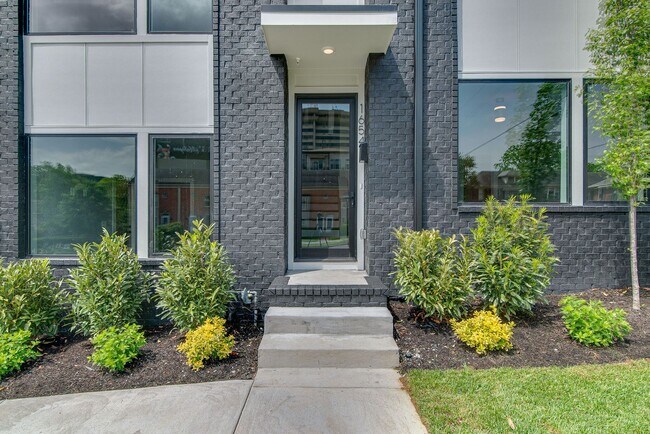 Foto del edificio - 1654 19th Ave S