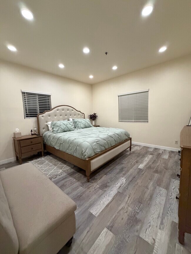Foto del edificio - 2900 Fairway Ave