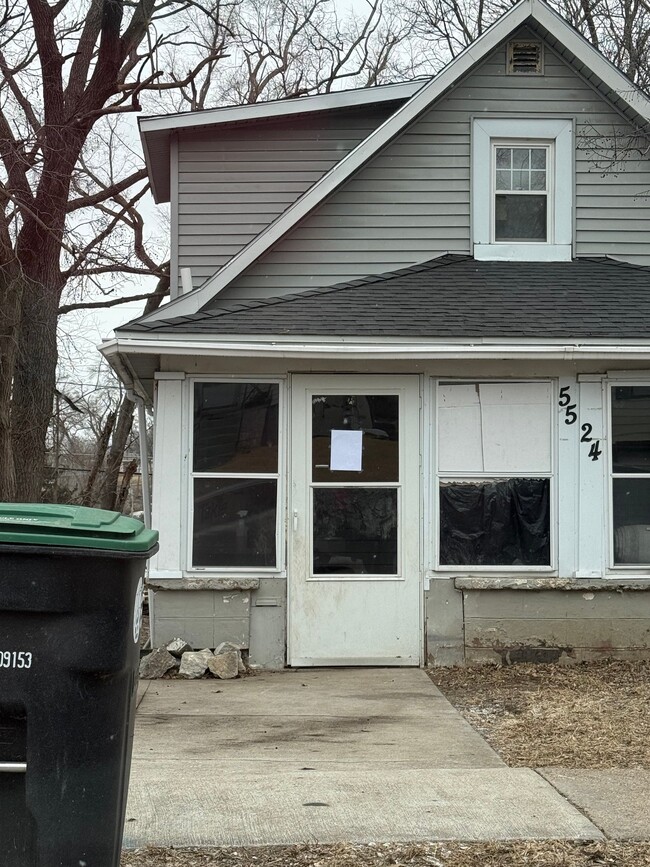 Building Photo - 5524 N 33rd Ave