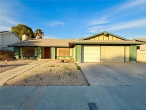 Building Photo - 6236 W Elmira Dr