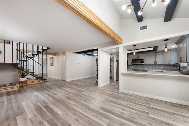 Foto del edificio - 2703 Meadowstone Ct