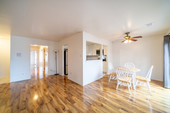 Building Photo - 7020 Barrington Ct