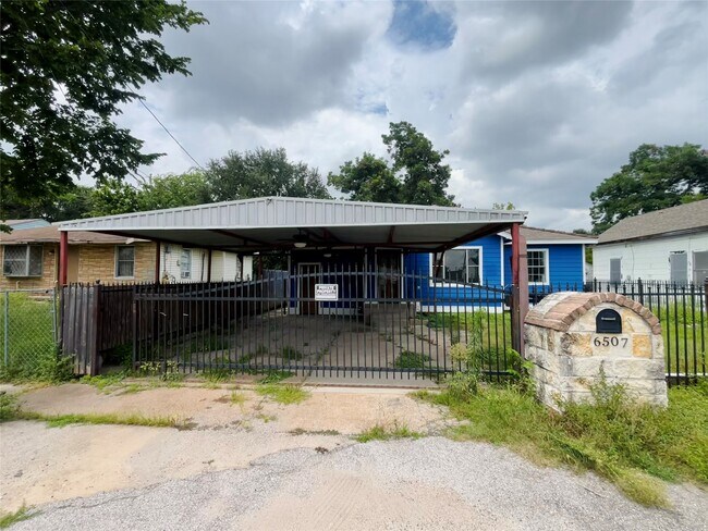 Foto del edificio - 6507 Longview St