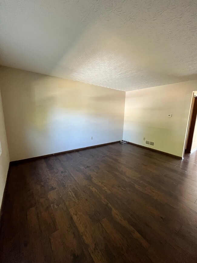 Building Photo - 1581 Park Place Dr