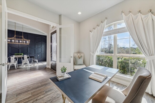 Foto del edificio - 16503 Whiteoak Canyon Dr