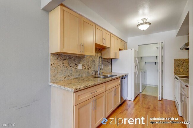 Foto del edificio - 2 br, 1 bath Condo - 2286 Greendale Dr, So...