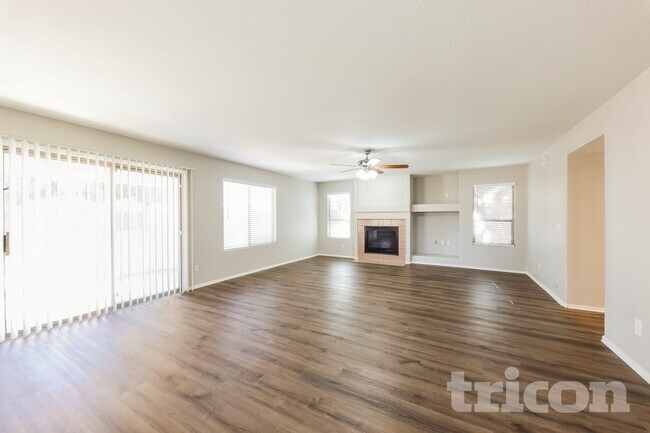 Building Photo - 16191 N 157th Dr
