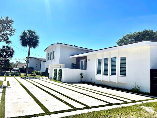 Foto del edificio - 19960 Highland Lakes Blvd