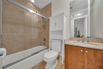 Building Photo - 1607 Ponce de Leon