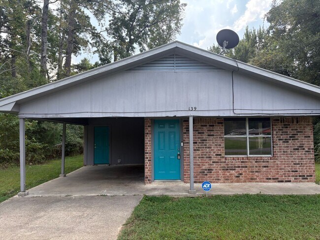 Foto del edificio - Spacious 3 bedroom/1.5 bath house in Mansfield, LA!