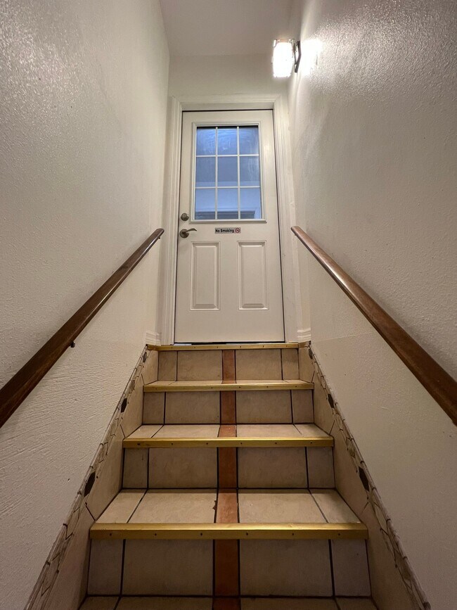 Foto del edificio - 2540 Greenwood Dr