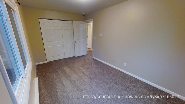 Foto del edificio - 429 E Crescent St