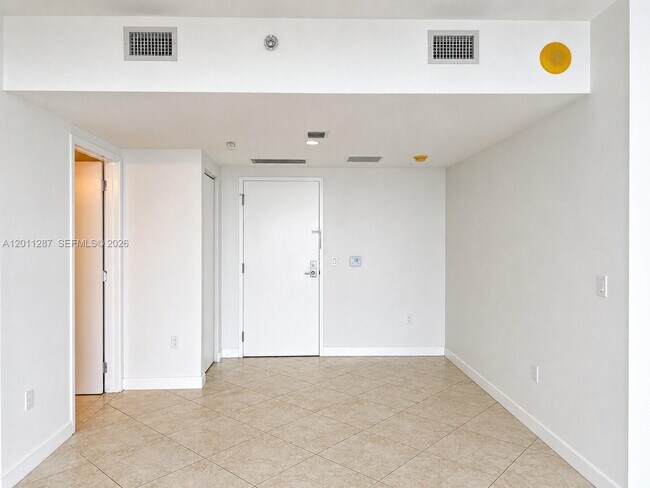Foto del edificio - 185 SW 7th St