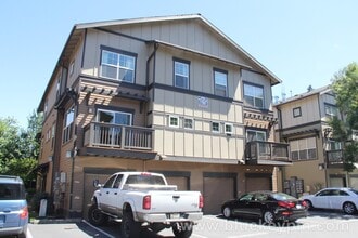 Building Photo - 22862 SW Forest Creek Dr