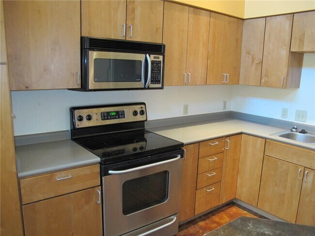 Foto del edificio - 911 Keith Ln
