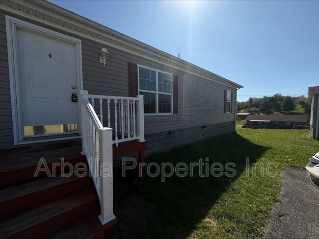 Building Photo - 169 Minga Dr