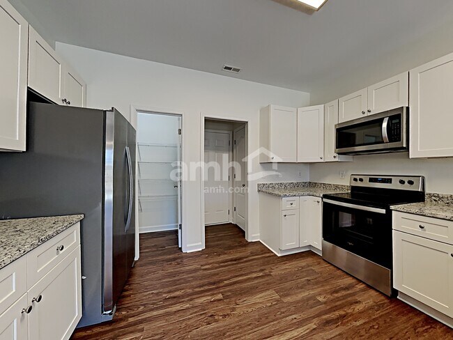 Foto del edificio - 1630 Brownairs Ln