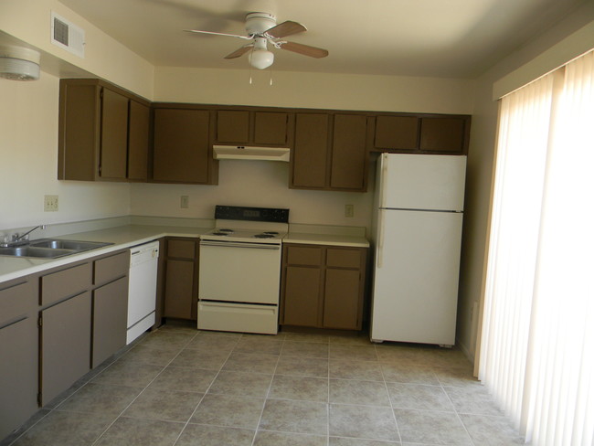 kitchen - 13230 N 21st Pl