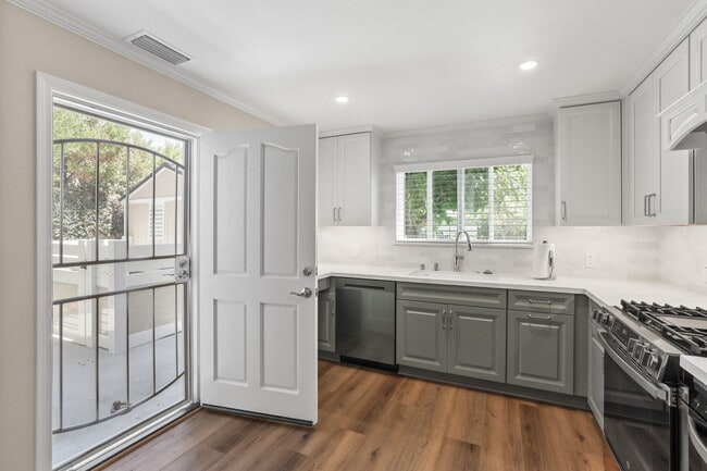 Building Photo - 11682 Reagan St