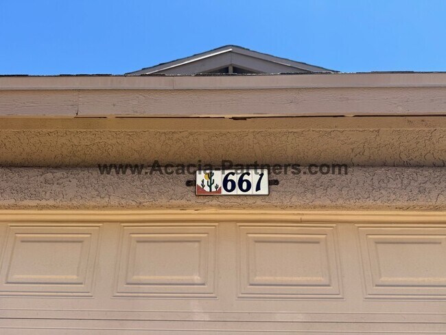 Foto del edificio - Three bedroom home with spacious great room