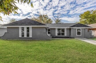 Building Photo - 9807 Jaywood St