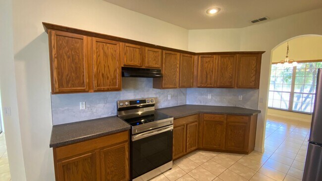 Foto del edificio - 3 Bedroom, 2 Bath Single Family Home in Ki...
