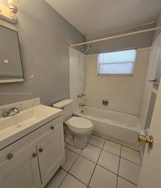 Building Photo - 5880 NW 19th Ct