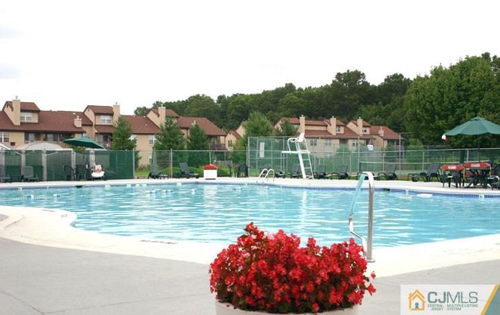 Foto principal - 1607 Sweet Briar Ct