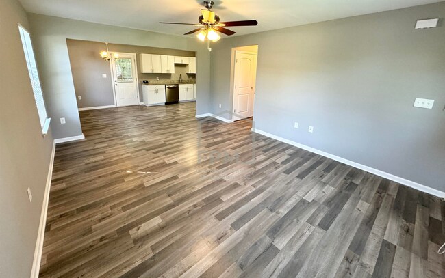Foto del edificio - 4428 Guildhall Dr