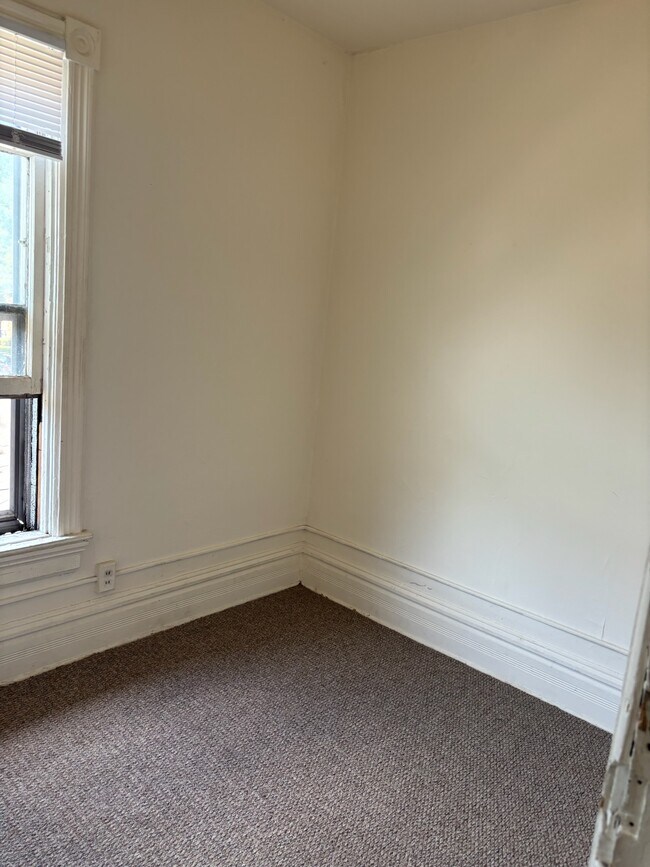 Foto del edificio - 319 N Pinckney St