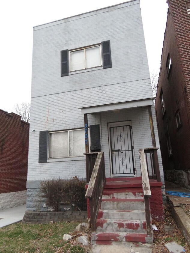 Primary Photo - 3707 Oregon Ave
