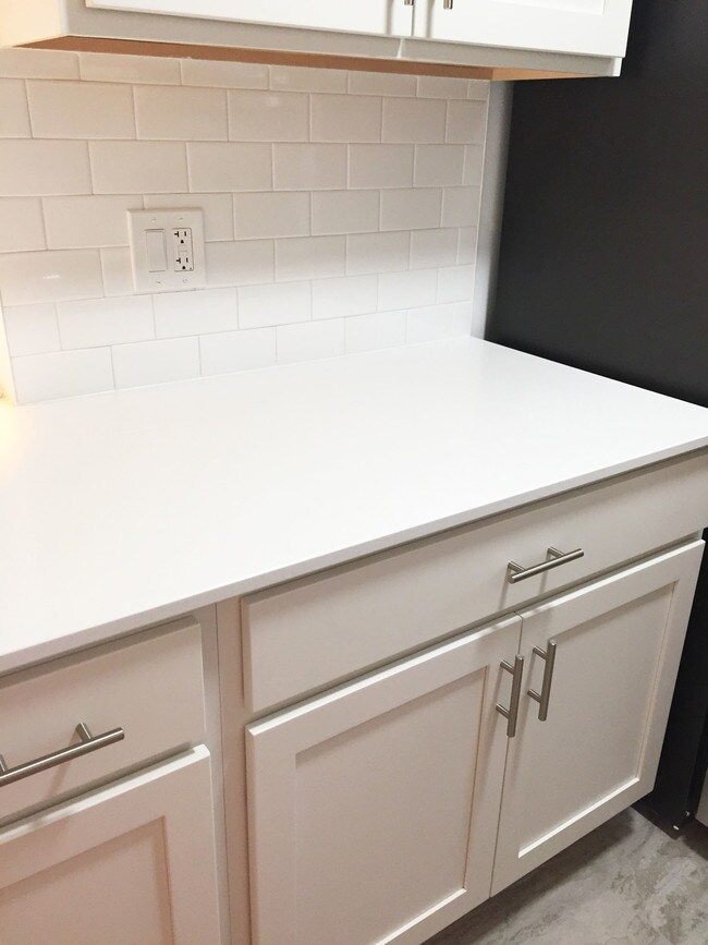 Mark Twain Apartments Apartments in Lakewood, OH