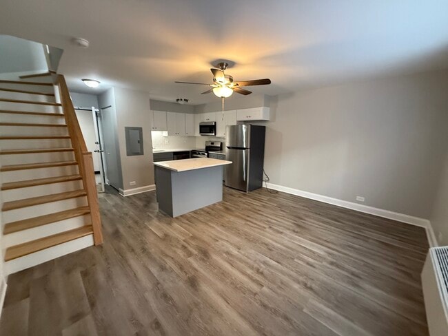 Foto del edificio - 744 W Gordon Terrace