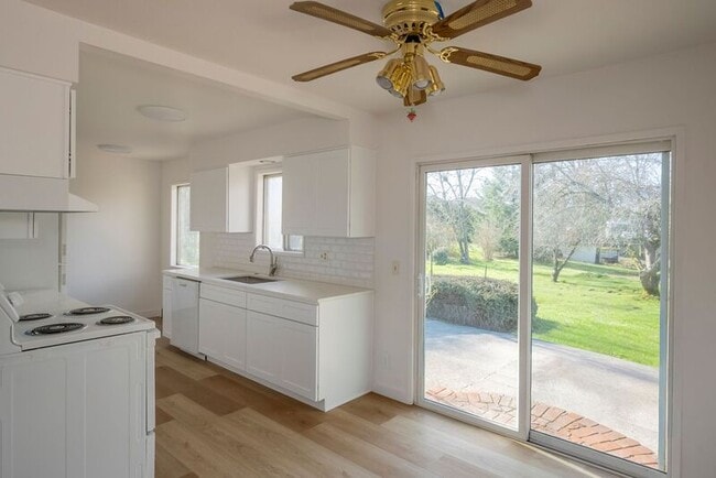 Foto del edificio - 2545 NW 111th Ave