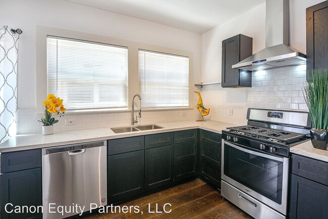 Building Photo - 2945 Van Buren Pl