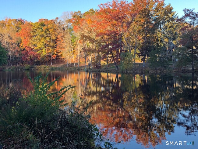 Building Photo - 44 Heritage Vlg