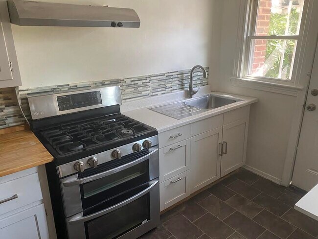 Foto del edificio - 2521 Benning Rd NE
